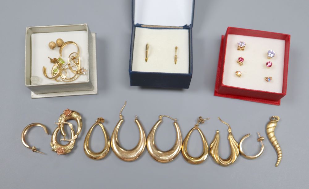 A 9ct gold chilli pendant, four pairs of 9ct gold earrings, a single 9ct earring and sundry other stud and paste-set earrings,